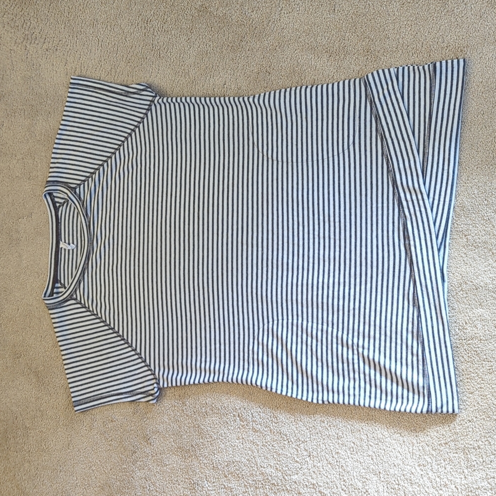 Ideology Short Sleeve Tunic NWOT